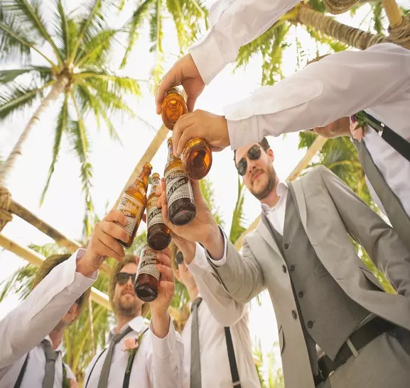 Homens em casamento